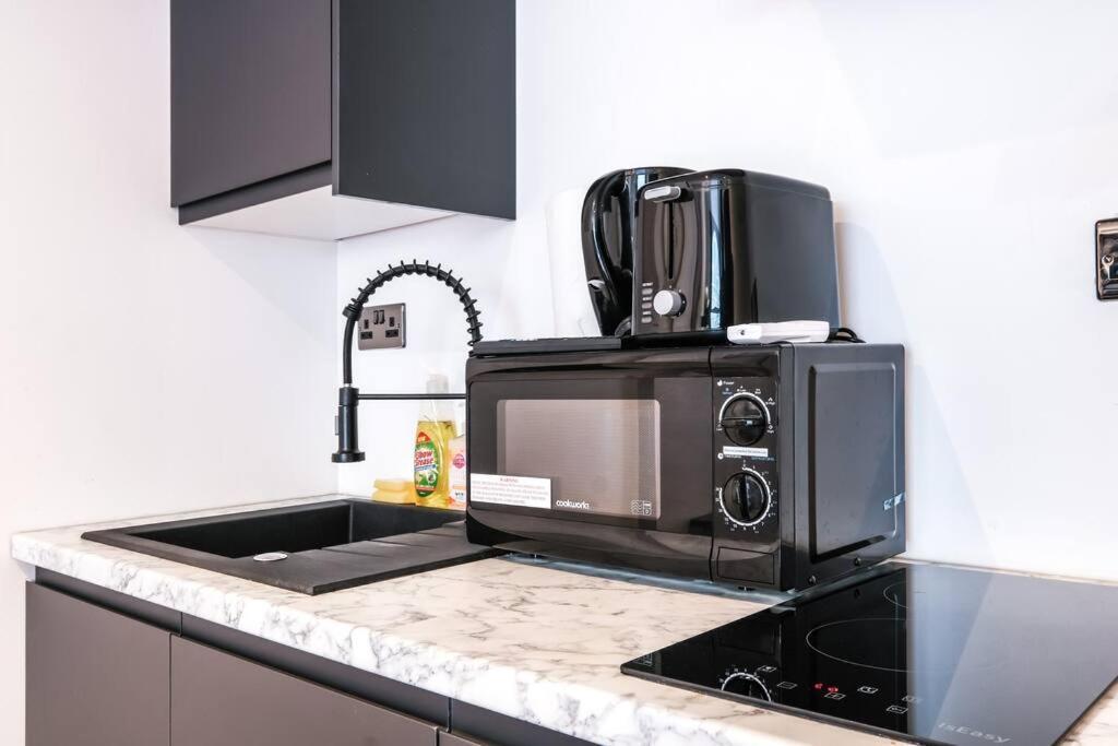 Spacious Apartment In Piccadilly Sleep 6 Vrb Londres Exterior foto